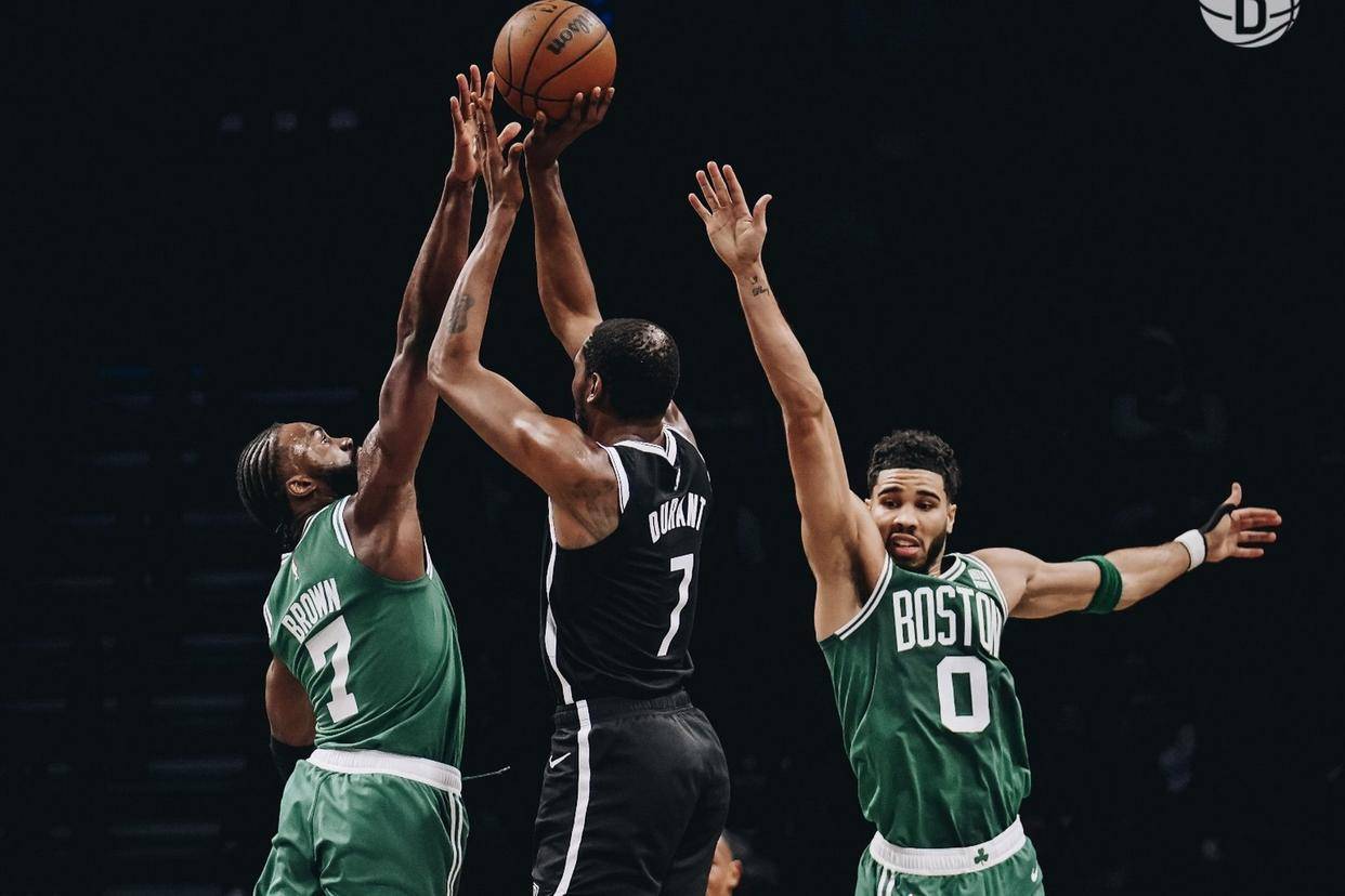 Kaiyun体育赛事直播塔图姆连续七场比赛得分超过比赛规则变更，快船不断突破！